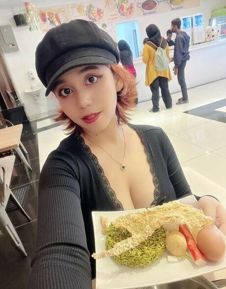 ElyanaSparks sex model gallery