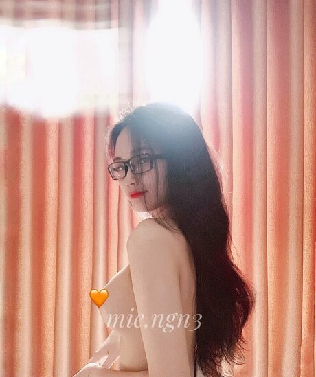 mie ngn3 naked star pictures