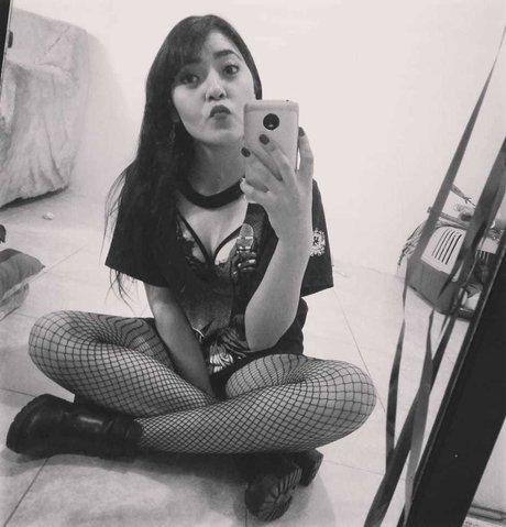 Lau_ sex actress img