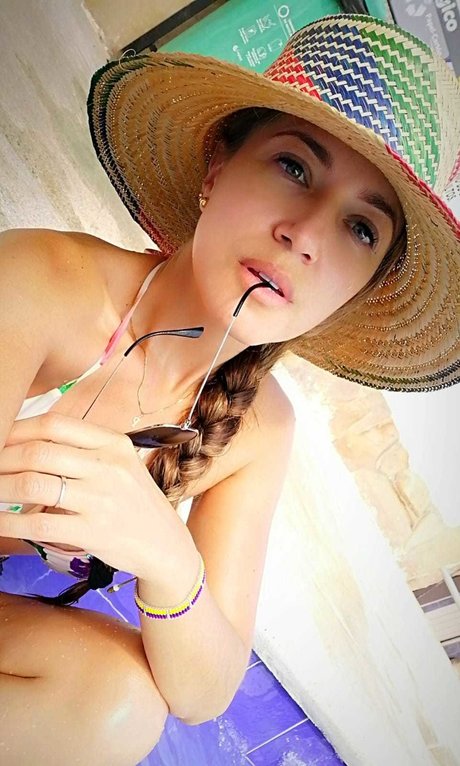 Mary Mantilla pornstar nice img