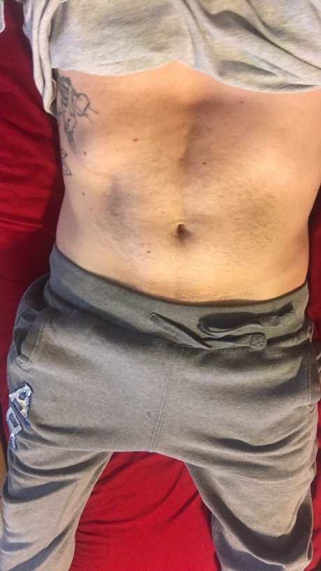 LARGE001 star erotic pic