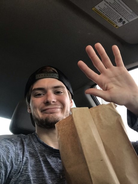 Landon Bolts xxx model image