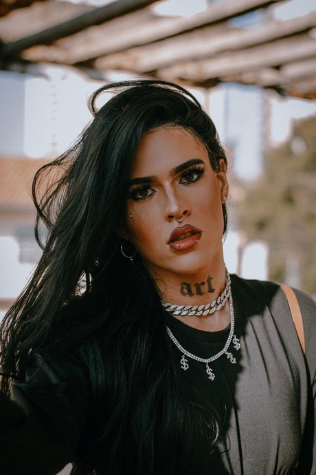 Choyces naked model images