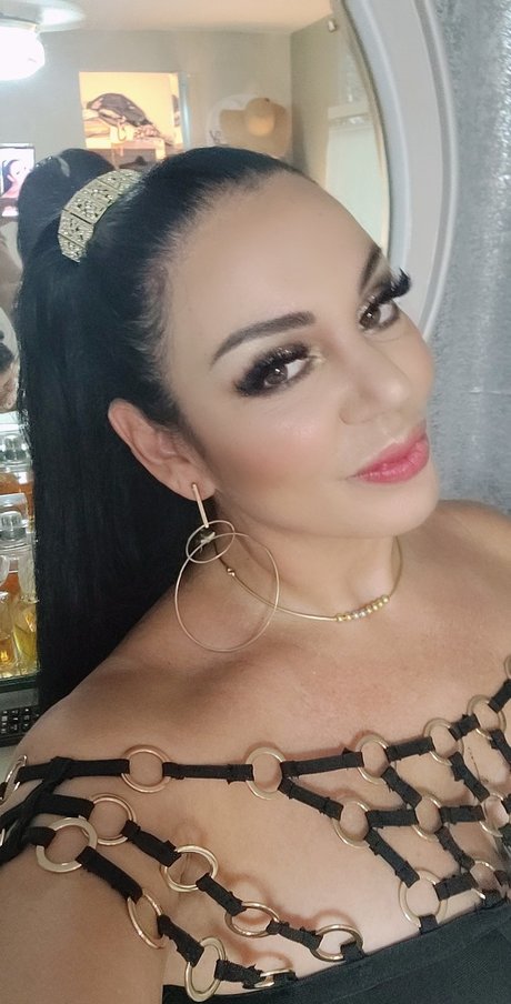 Labibisexy model nude photo