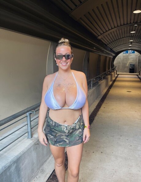 Jacklyn Roper nice pornstar photo