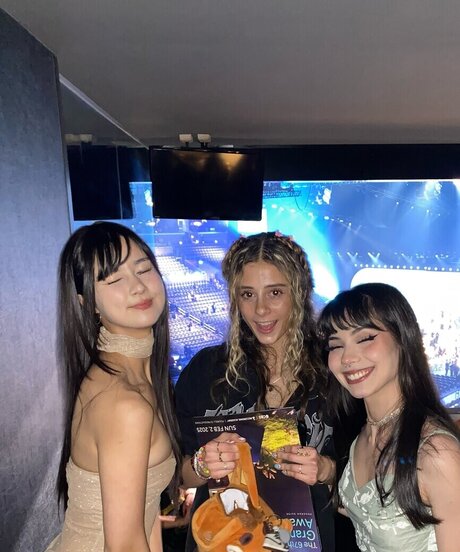 charlize nudes model img