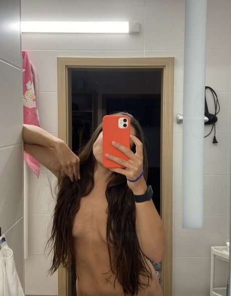 Alexandra Ianculescu nude model pic