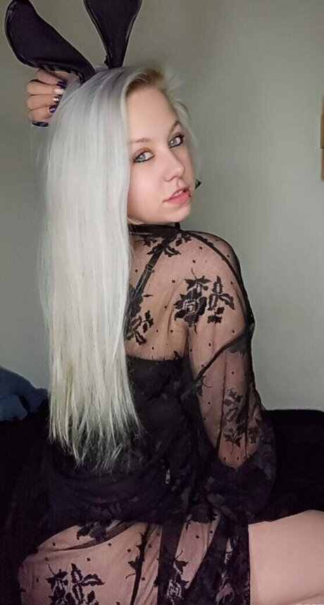 Eiskaltes Miststueck hot model image