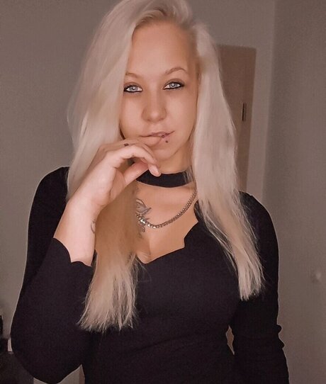 Eiskaltes Miststueck adult actress pictures