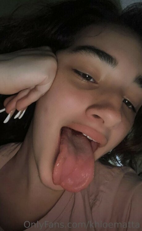 khloematta art model pic