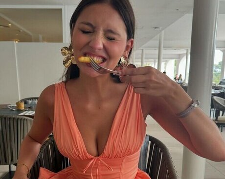 Videozeugs pornographic model photos