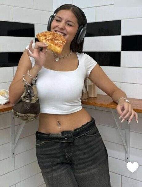 Videozeugs nude actress picture