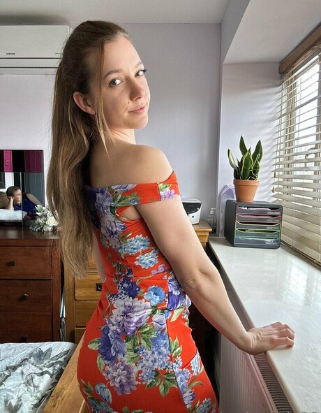 Fab Swingsrs model art galleries