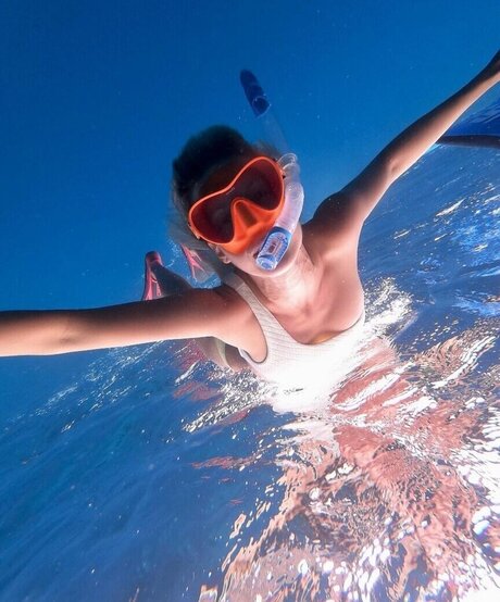 Annika Zimmermann star art pics