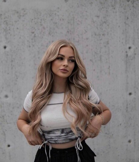 unknown onlyfans nudes image