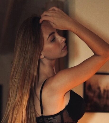 Kim Jule nice star photo