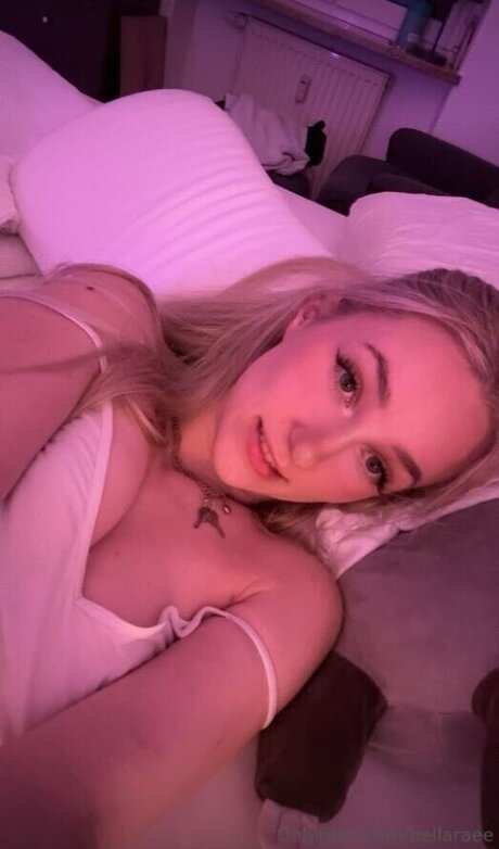 Bellaraee pornstar pretty images