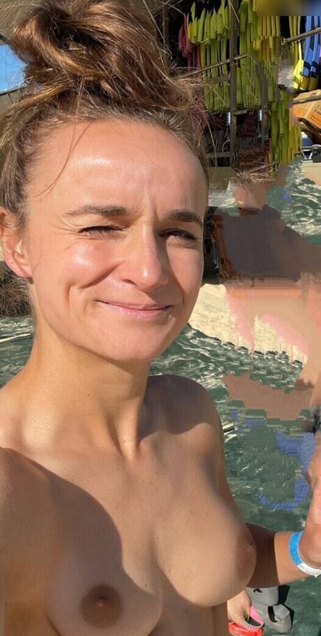 DFB Damen pornographic actress image