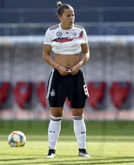 DFB Damen free pornstar gallery