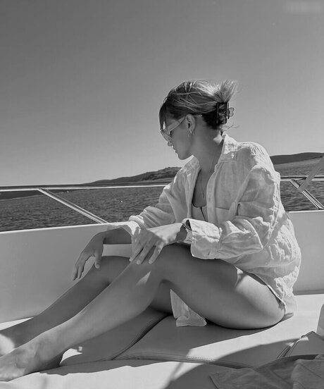 DFB Damen art actress photos