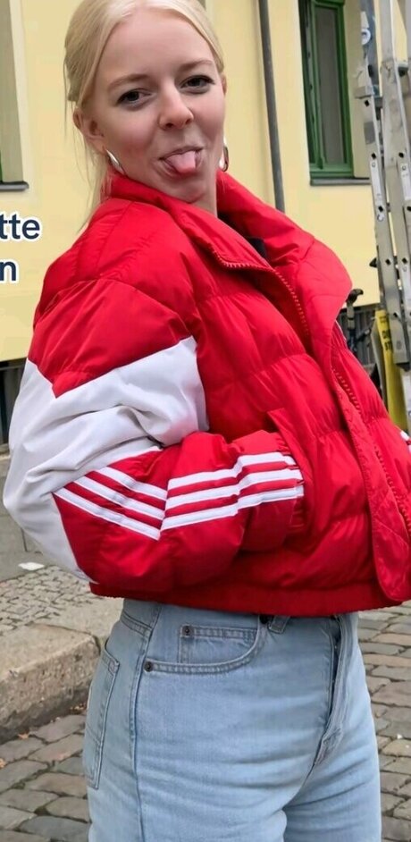 Jette Nietzard nice star photo