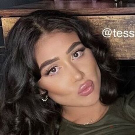 AurousTessa top model pic