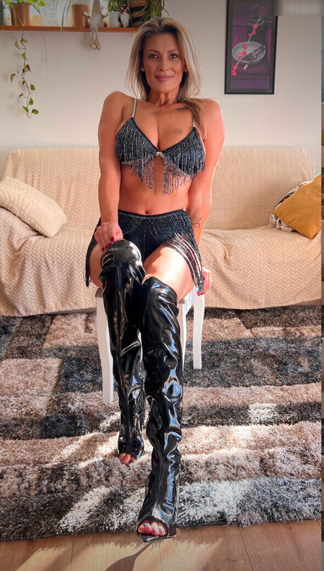 Lussy Berry model top galleries