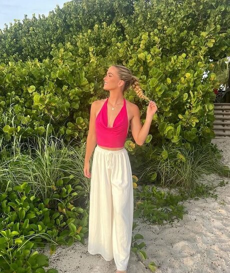 Karyn Best sexy model picture