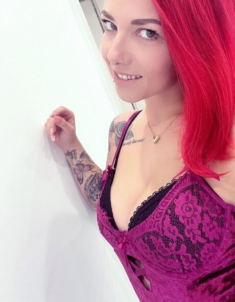 Nina Devil art model img