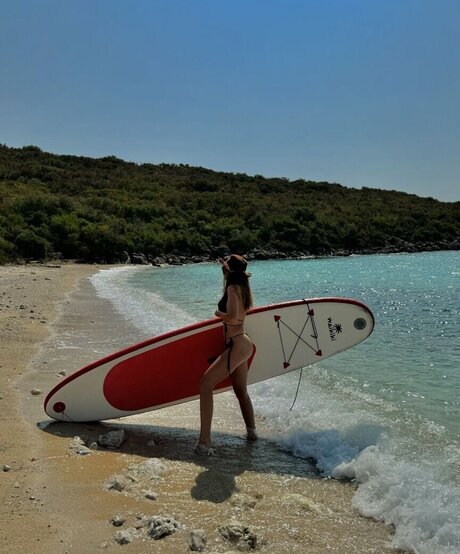 Surovoya sexy model picture