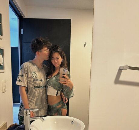 Nevaehmaezee model art photo