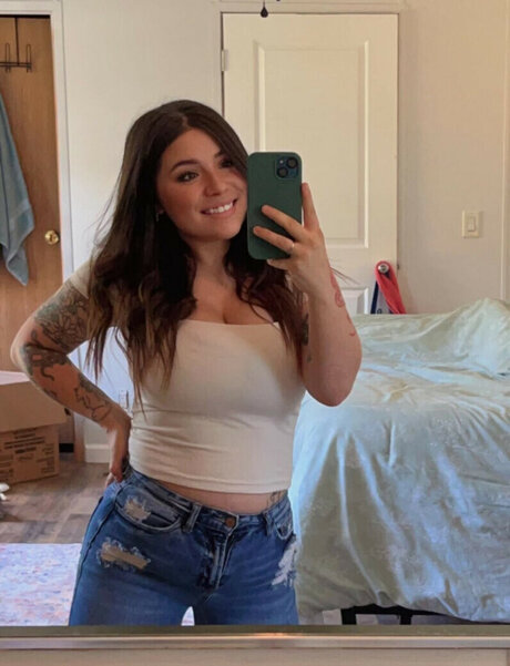 Astrolgygrl adult model image