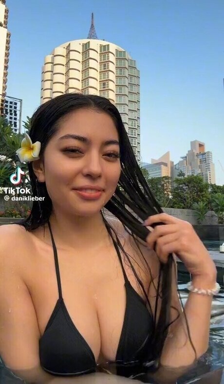 Dani Klieber art model archive