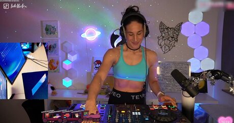 JuleTheFox exclusive pornstar galleries