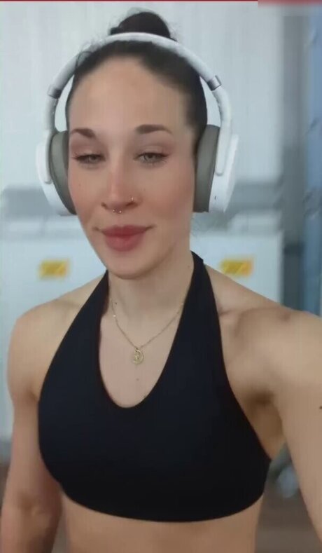 JuleTheFox porn actress photo