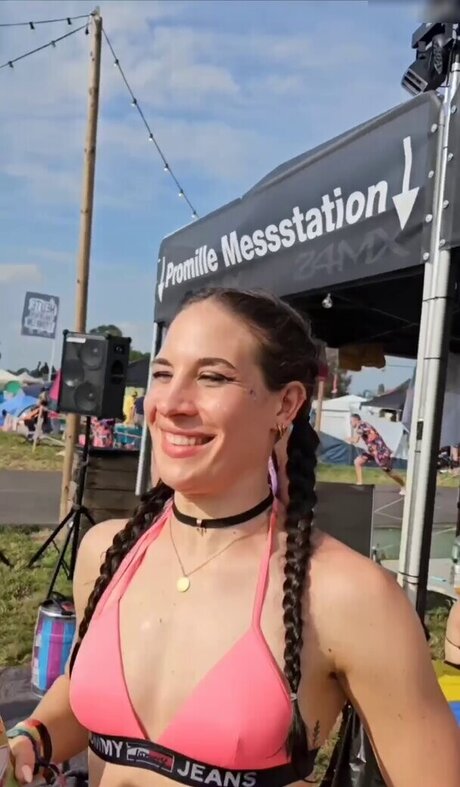 JuleTheFox xxx star gallery