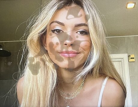 Cum Tributes hot model images