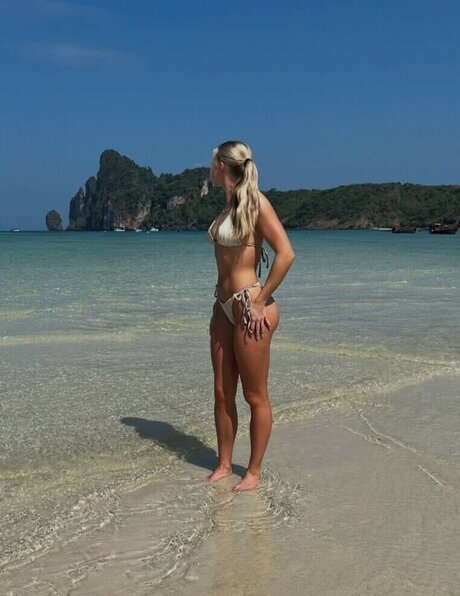 Ellie Maack pornstar beautiful gallery