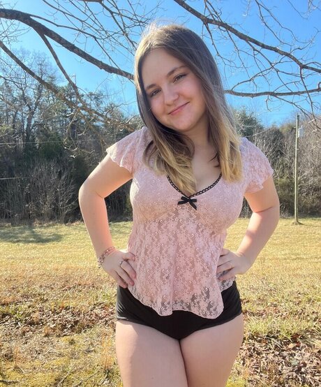 Itzgracierobbins art model photos