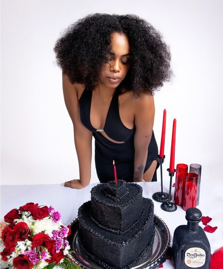 Mearathedoll star erotic picture