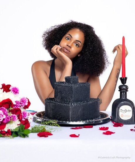 Mearathedoll model pretty photo