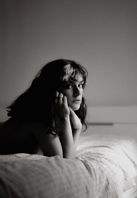 Emeline Faure model art pictures