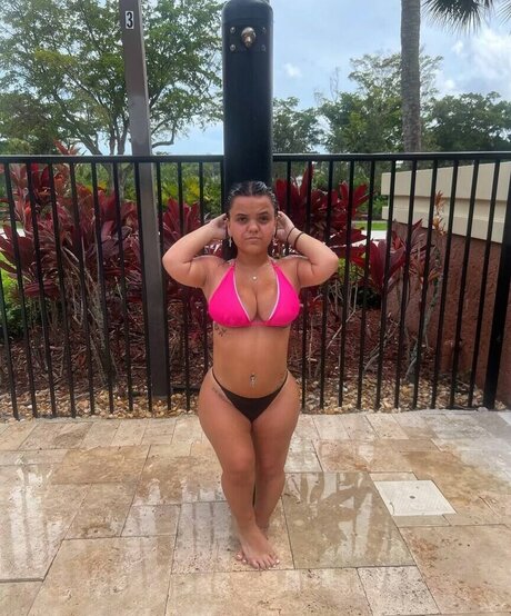 Meg Banks model sexy img