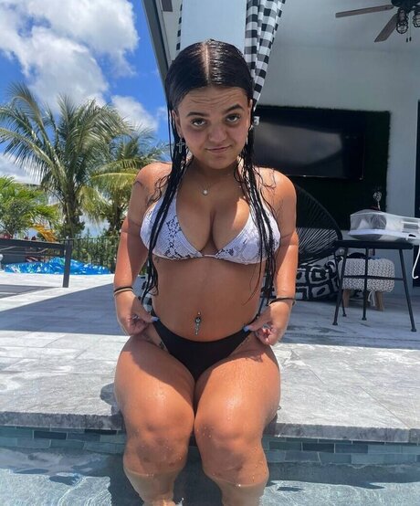 Meg Banks high quality actress pic