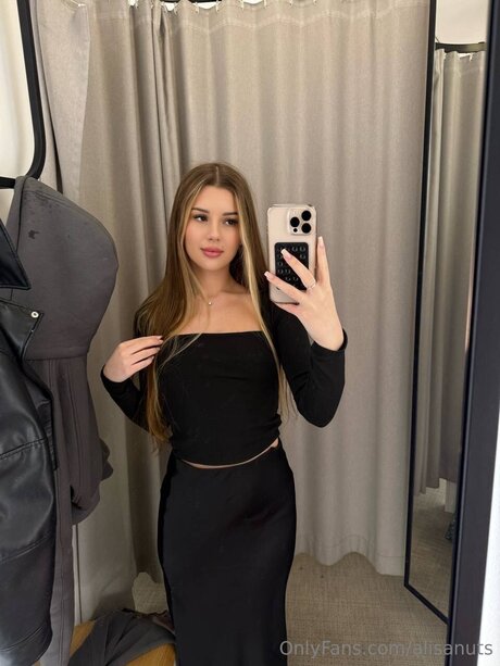 Alisanuts hot pornstar picture