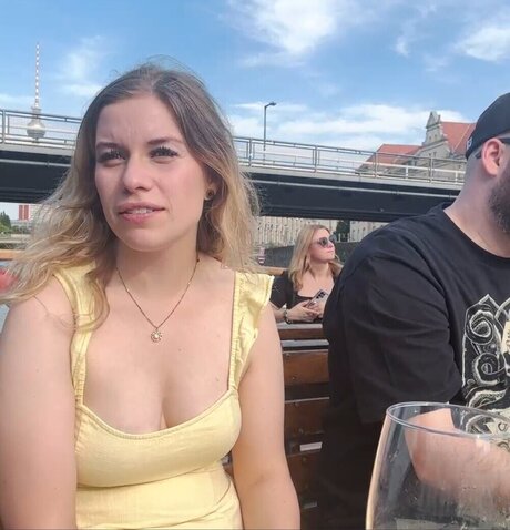 FormulaLena model sexy picture