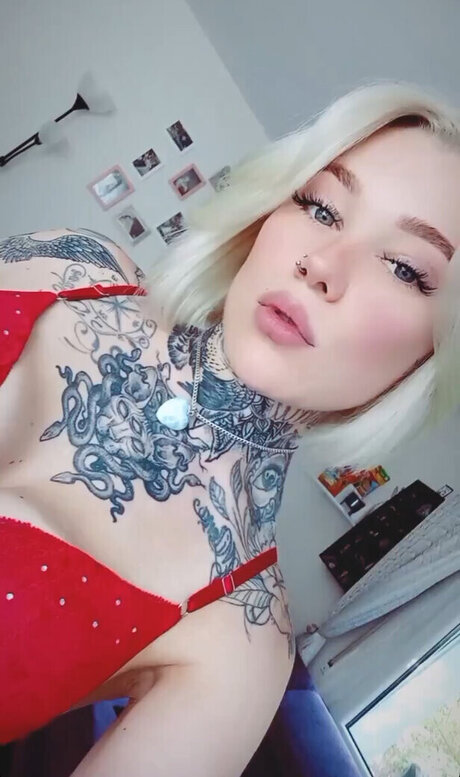 Typischblonnd sexy pornstar images