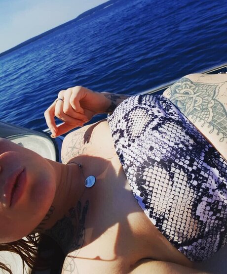 Typischblonnd sexy model photos