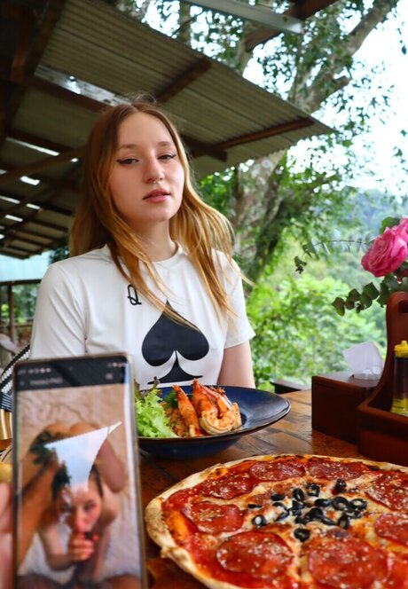 Glitterandanthrax model high quality images