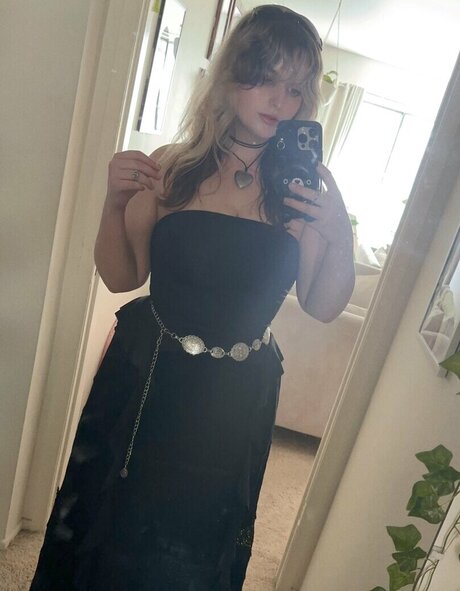 Aretteepls model erotic galleries